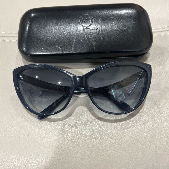Alexander McQueen 4147S Cat Eye Sunglasses - Picture 1 of 8